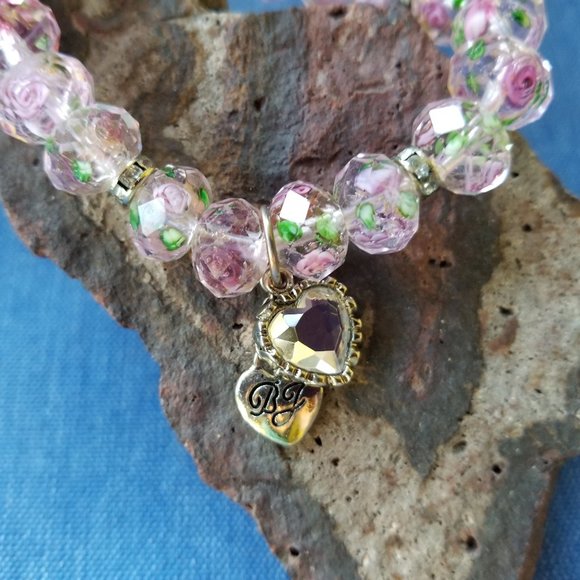 🌹🤍Betsey Johnson TZARINA Floral Glass Bead Bracelet - NWOT🤍🌹 - Picture 3 of 6